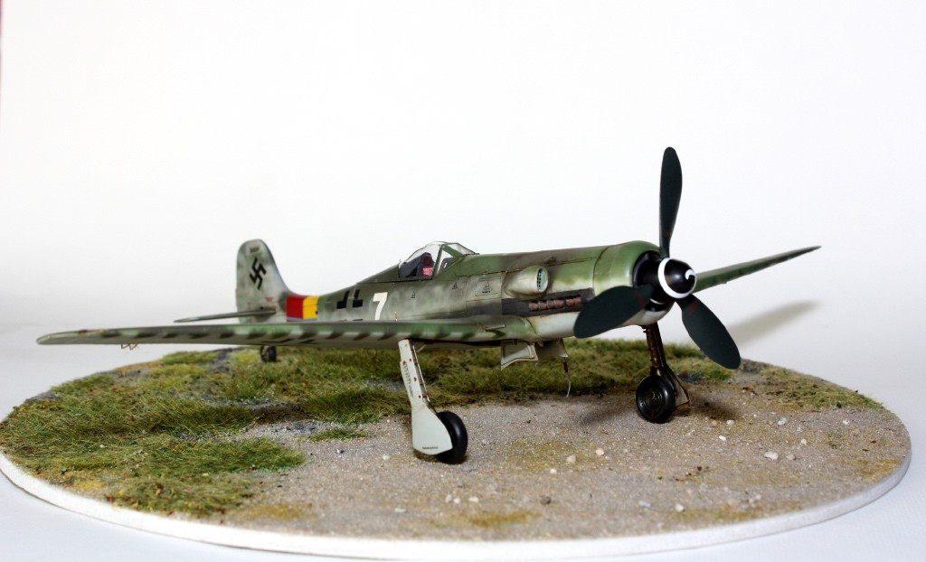 Ta -152 H-0 schräg von vorn